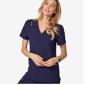 NWOT Figs 3-Pocket Scrub Top (Casma) XS